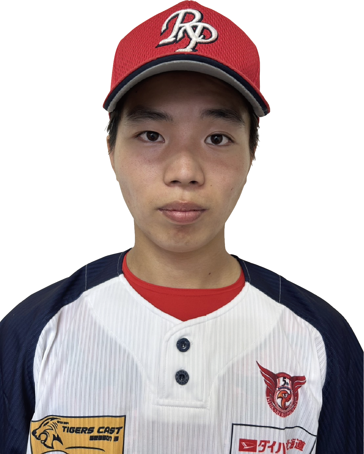 背番号13の秋葉　陵汰選手がユニフォーム姿で正面を向いている